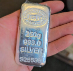 IGR 250 gram silver bar. 1/4 Kilo.